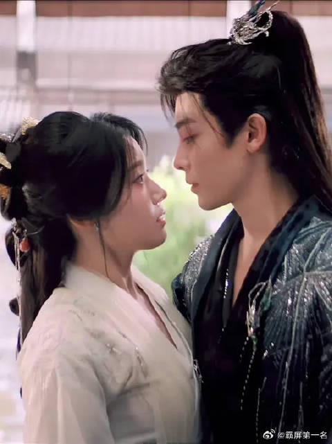 从欺骗隐瞒到双向奔赴,爱在不经意间生根发芽