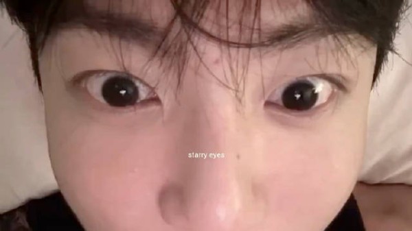 柾国的眼睛… ✩ ༘⋆˚