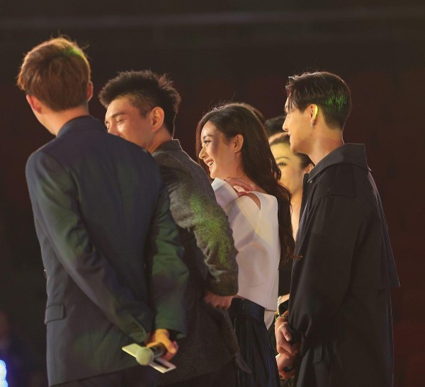 赵丽颖秦俊杰二搭翻红：舆论风暴后的演技突围