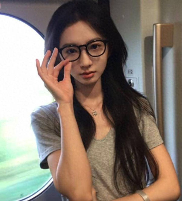 于正再出手!天选古人惊艳亮相,高校美女教师转型演艺圈