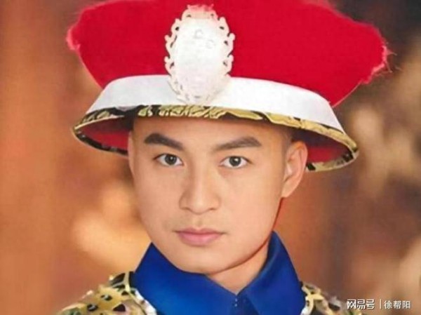 强吻刘嘉玲，却两次婚姻被女人抛弃，曾经的大众男神近况曝光！