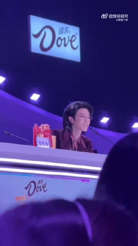 华晨宇欣赏危晋宇美声版微光,双向认可引合作期待