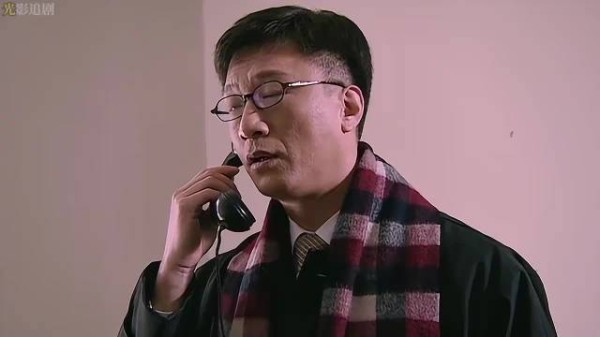 《潜伏》廖三民为护余则成牺牲，李涯执着丧命