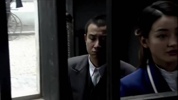 《雪豹》当铺老板欺压小姑娘军爷出手结局反转