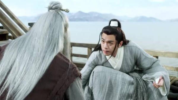 雪中悍刀行： 剑神教凤年使用功法，怎料用劲过大，剑神脸都黑了！