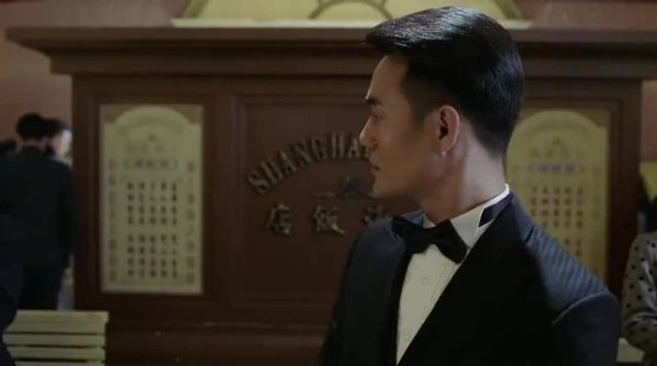 伪装者：明堂知道明台就是那个嫌疑人，却闭口不提，明楼话里有话提醒明台