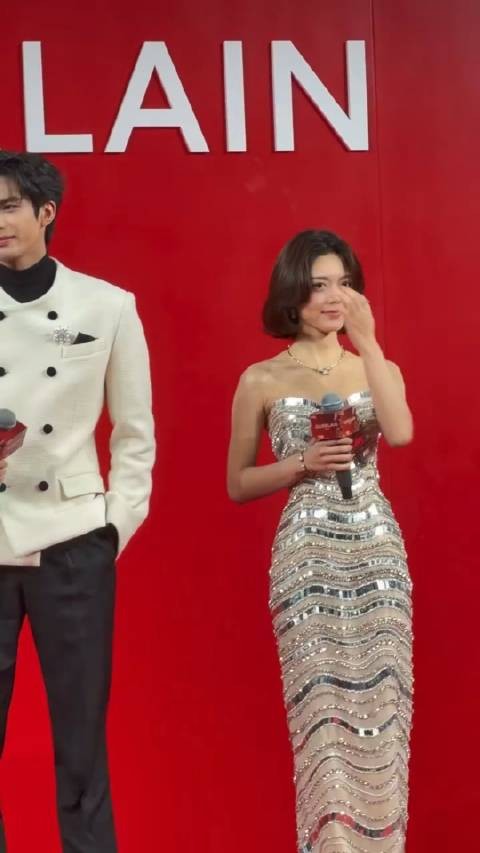 宋威龙 赵今麦 娇兰品牌活动同框！