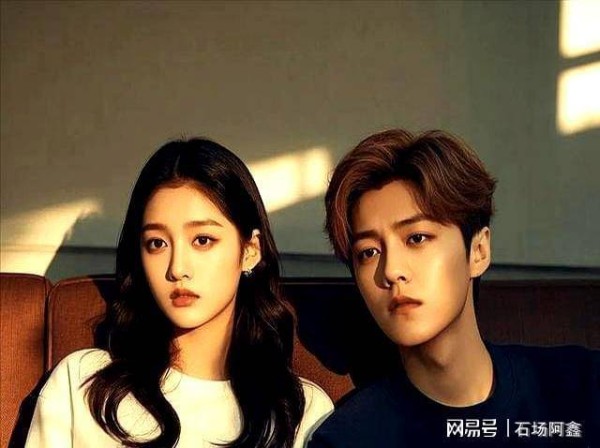 分手传闻8个月后。鹿晗关晓彤关系终于被捅破，原来早就有迹可循