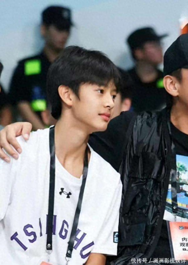 孙俪的儿子帅到认不出！年仅14岁身高1米7，梦想打CBA职业联赛