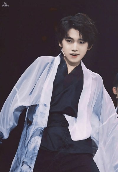 他们来自小城：盘点娱乐圈那些“出身平凡”的顶流巨星