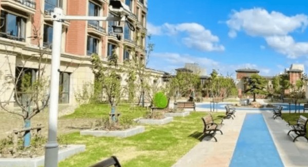 2026浦东新区临港养护院新地标!3350元起享滴水湖畔生态养老