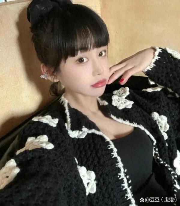 顶流塌房风暴：一场撕开娱乐圈面具的深夜爆料