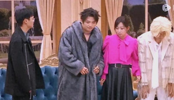 喜剧舞台：笑料与真实生活的碰撞与共鸣