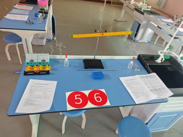 爱迪生实验室里的创新乐趣：现代团队的灵感启示