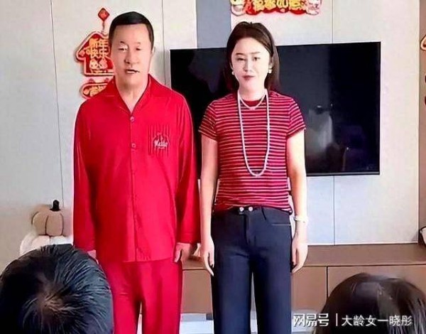 61岁王长贵现状曝光!住300平豪宅在家打吊瓶,每月领4815退休金