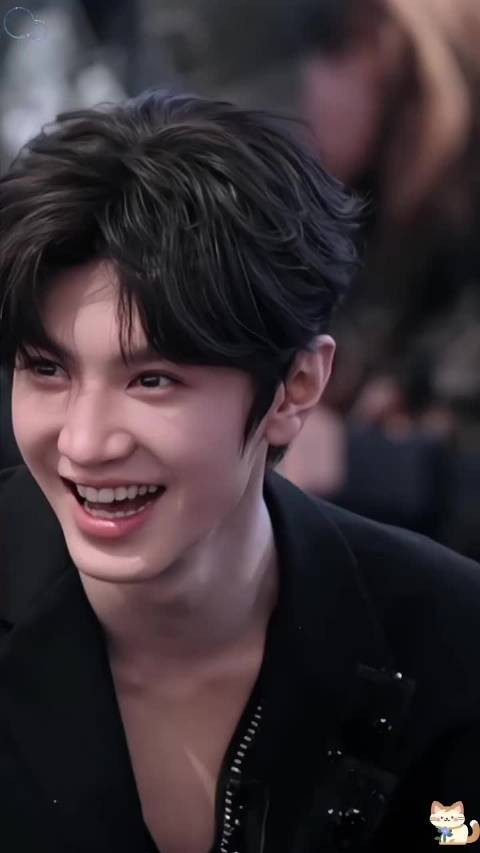 陈哲远采访展幽默本色，新剧角色跨度大获赞