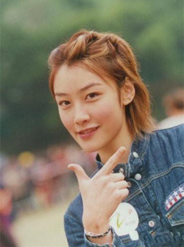 盘点陈文媛图片 淡出娱乐圈开美甲店