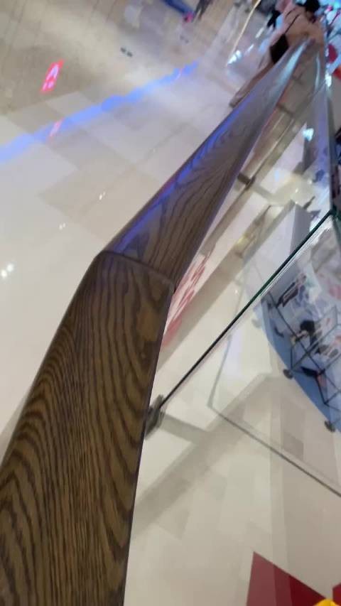 梓渝工作室更新蓝发像素小人形象,明日武汉演唱会