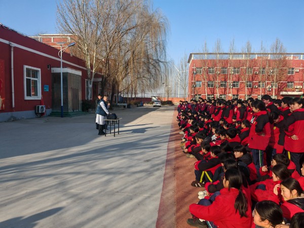 急救知识进校园 健康守护伴成长——馆陶县人民医院走进路桥中学开展急救科普与义诊活动