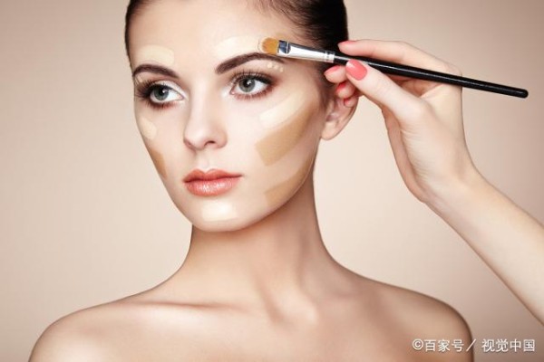 会化妆的女人，从不依赖大牌，学会20个小技巧，妆容精致又迷人