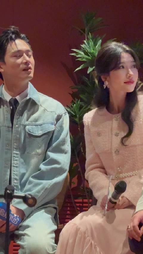 王格格王皓祯看撒娇舞直击反应