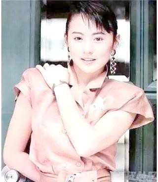 娱乐圈中的争风吃醋事件：十大女星引发的风波