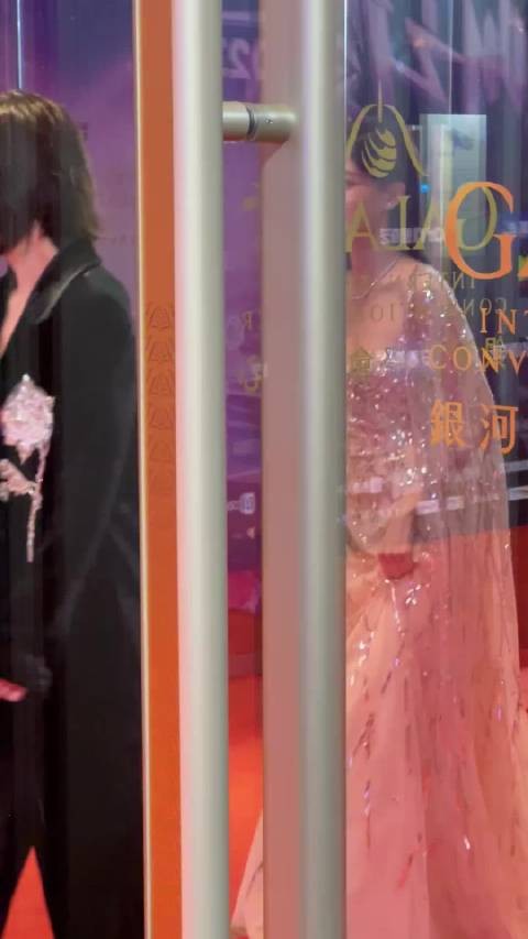 李一桐爱奇艺尖叫之夜红毯完整直拍