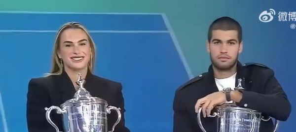 体育趣事大爆笑，阿卡拉斯“被叫错名字”现场尬笑，网友：笑到停不下来