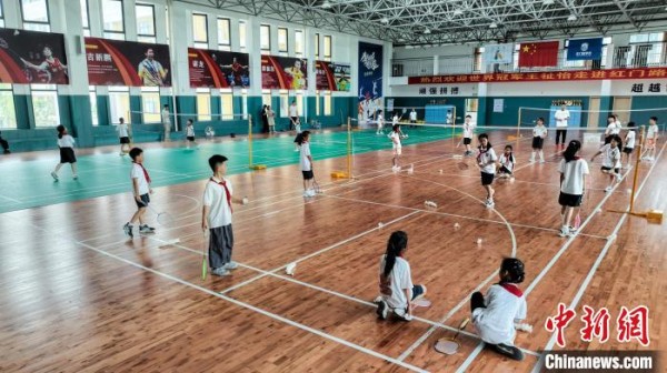 “羽冠摇篮”湖北沙市：探索全民健身新路径