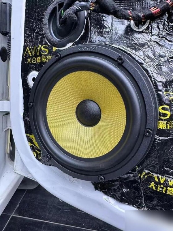 斯柯达明锐音响升级，享受车载音乐的乐趣-有驾