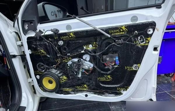 斯柯达明锐音响升级，享受车载音乐的乐趣-有驾