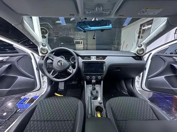 斯柯达明锐音响升级，享受车载音乐的乐趣-有驾