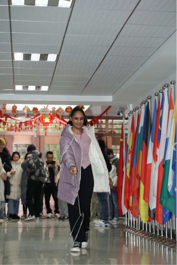 我校举行“同享民俗文化乐趣 喜迎龙年新春大吉”迎新年主题活动