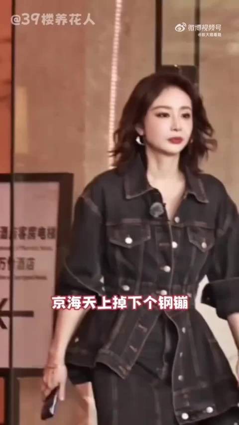 这张路透图直接把姐狗文学具象化了吧！