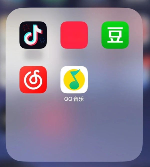 豆瓣影评超专业，百度评论最丰富