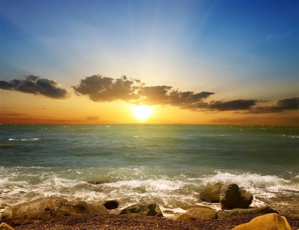 《了凡四训》：立命之学，改过之法，积善之法，命谦德之效