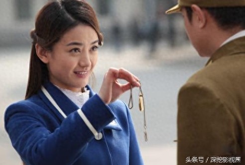 记得《雪豹》里的萧雅吗？低调、鲜有绯闻，话剧出身，文艺女神