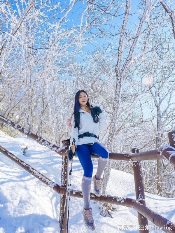 冬季穿搭大揭秘！时尚健身裤与防风棉服的完美组合！