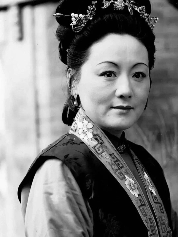 87版红楼梦“周瑞家的”走了