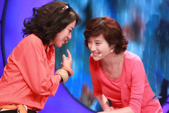 李欣汝沈傲君分享旅游趣事