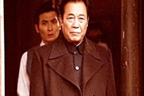 他是最干净男演员,一生零绯闻,为妻退圈12年,如今老到不敢认