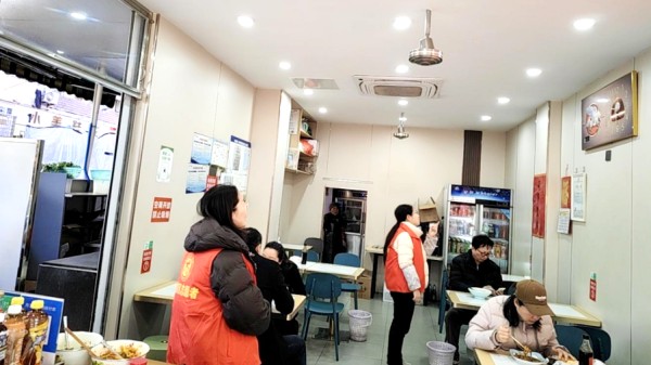 镜湖区赭山街道：解锁网红街“长青”密码 让烟火气沉淀为“长久留量”