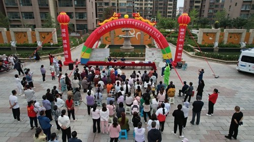 静宁县开展全民健康生活方式宣传月公众健康咨询活动