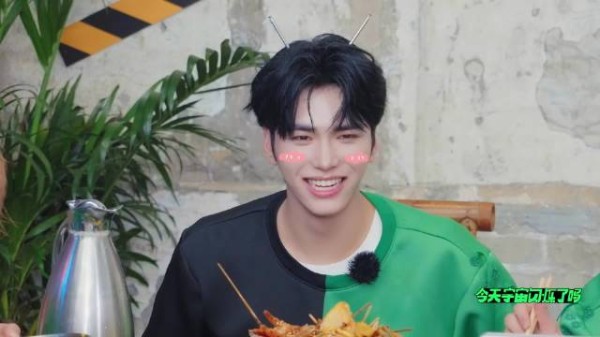 刘耀文自曝韬化进度90%,模仿黄子韬语气口音