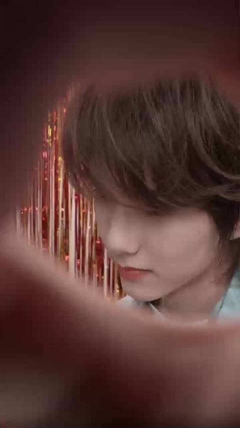 马柏全直播教李佳琦护肤,少年感状态引关注