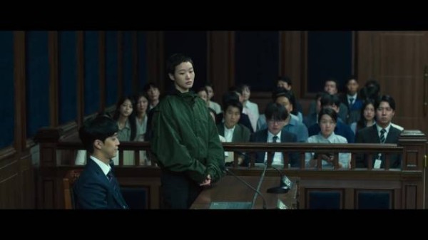 被告庭审自曝另案杀人,法官陪审团震惊