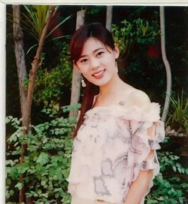 高龄生子与姐弟恋，秋瓷炫的人生幸福指南