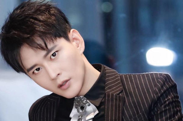 他曾演过多部热剧，虽然改过艺名，可还是没有火起来