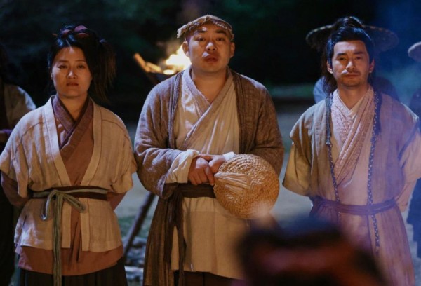 高分圈粉！赵本山热剧豆瓣8.1没白获，以剧整治娱乐圈乱象