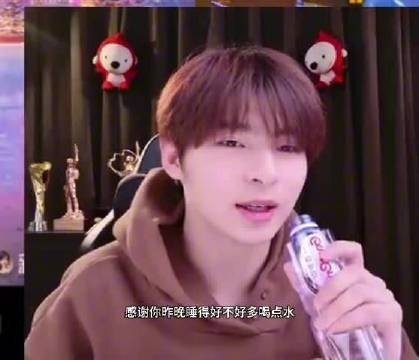 “睡的特别香 香死了” “我被大学生传染了！ ” 表弟这里有人诋毁你！